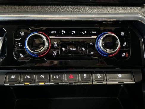 Used 2024 GMC Sierra 1500 Denali w/ Denali Reserve Package image 20