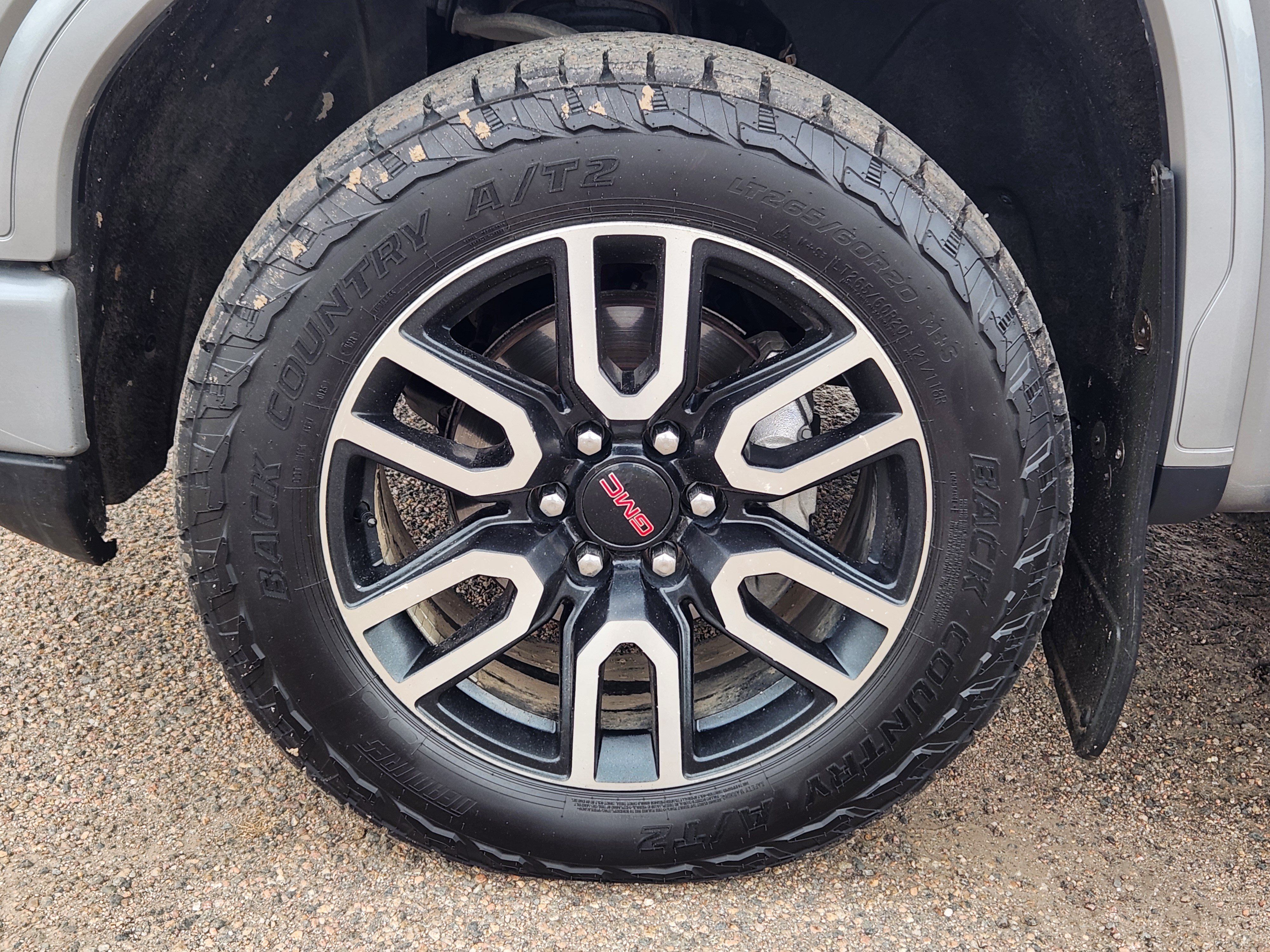 Used 2023 GMC Sierra 1500 AT4 w/ Technology Package AWD/4WD image 7