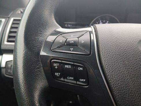 Used 2017 Ford Explorer Limited image 13