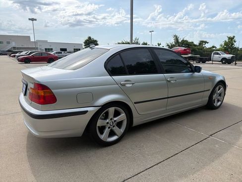 Used 2004 BMW 325i Sedan RWD image 5