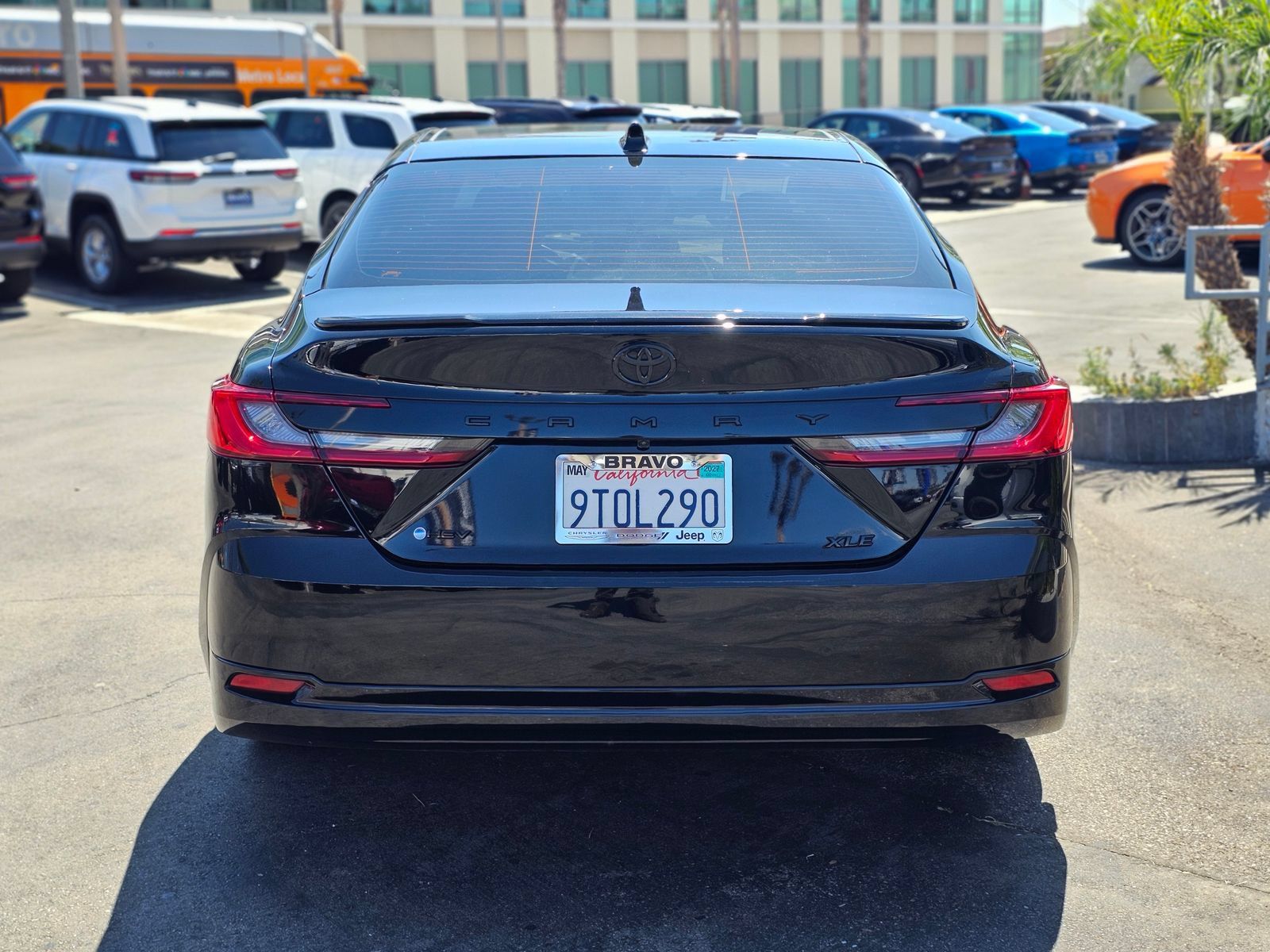 Used 2025 Toyota Camry XLE FWD image 7