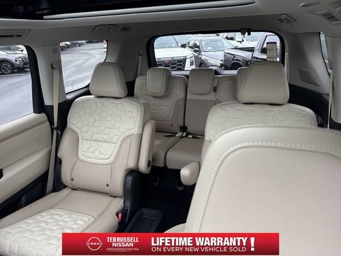 New 2025 Nissan Armada Platinum Reserve image 27