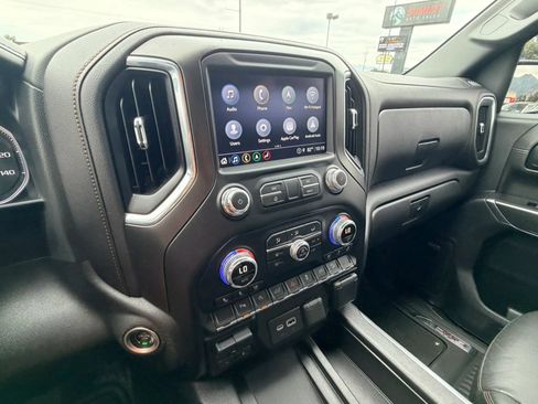 Used 2021 GMC Sierra 1500 AT4 w/ AT4 Value Package AWD/4WD image 18