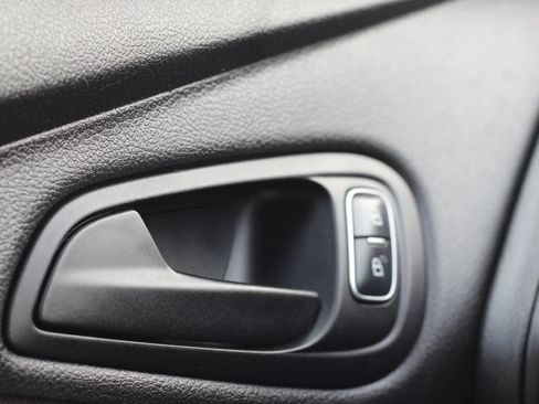 Used 2017 Ford Focus S FWD image 21