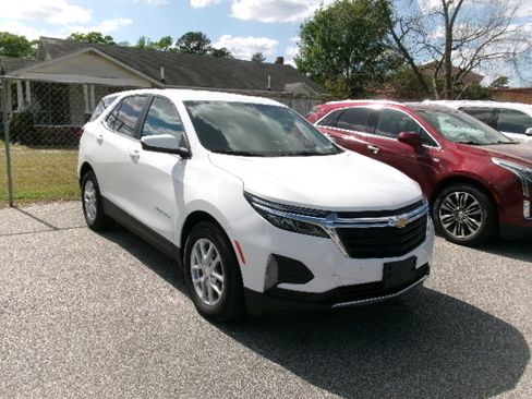 Used 2024 Chevrolet Equinox LT image 1