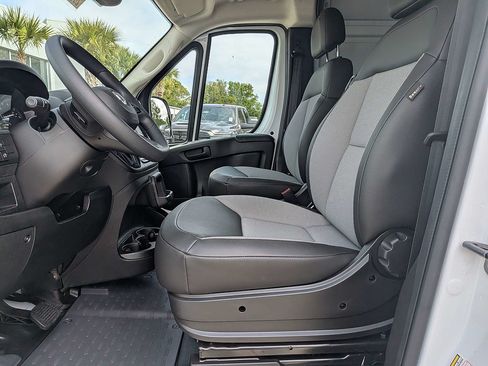New 2026 RAM ProMaster 2500 w/ Convenience Group FWD image 18