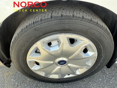 Used 2014 Ford Transit Connect XL image 18