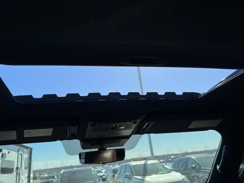 Used 2021 Nissan Armada Platinum w/ Captain's Chairs Package image 10