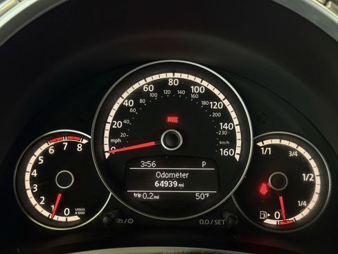 Used 2014 Volkswagen Beetle R-Line FWD image 38
