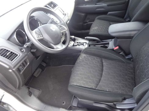 Used 2024 Mitsubishi Outlander Sport ES image 11