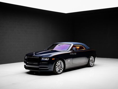 Used 2021 Rolls-Royce Dawn image 4