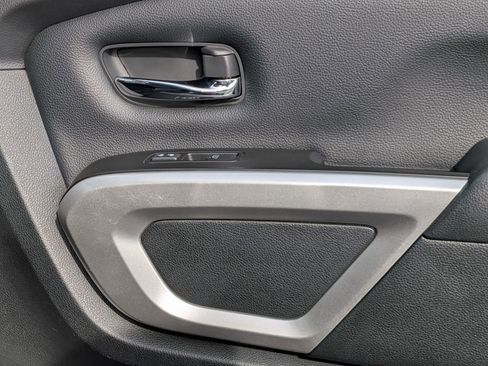 Certified 2024 Nissan Titan SV w/ SV Convenience Package image 31