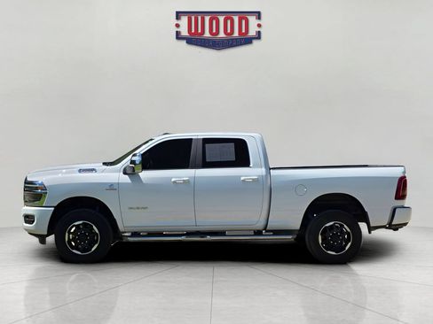 Used 2025 RAM 2500 Laramie AWD/4WD image 4