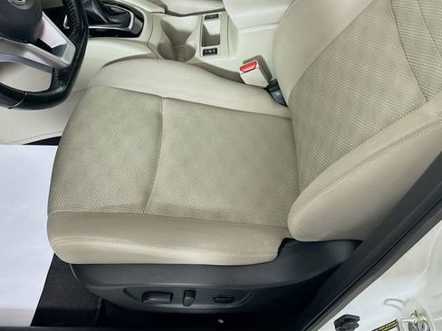 Used 2021 Nissan Rogue Sport SV image 19