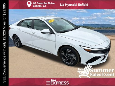 Certified 2025 Hyundai Elantra SEL w/ Cargo Package FWD image 1