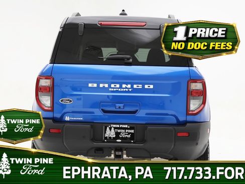 Used 2025 Ford Bronco Sport Badlands AWD/4WD image 8