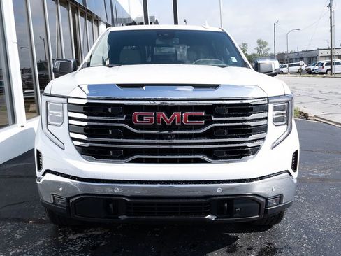 New 2026 GMC Sierra 1500 SLT AWD/4WD image 9
