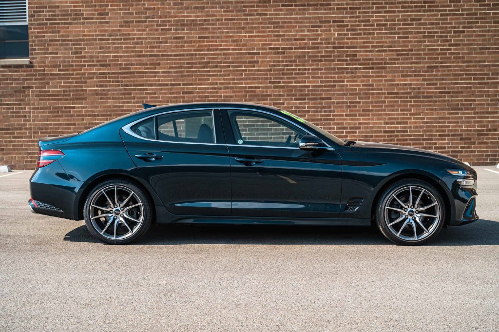 Used 2023 Genesis G70 2.0T AWD/4WD image 7