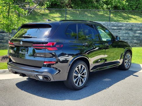 Used 2024 BMW X5 xDrive40i w/ M Sport Package AWD/4WD image 2