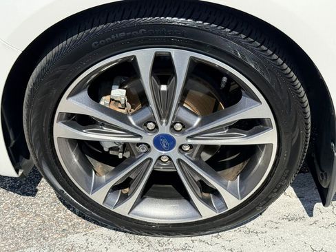 Used 2019 Ford Fusion Titanium image 17