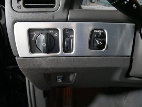 Used 2002 Ford Thunderbird RWD image 26