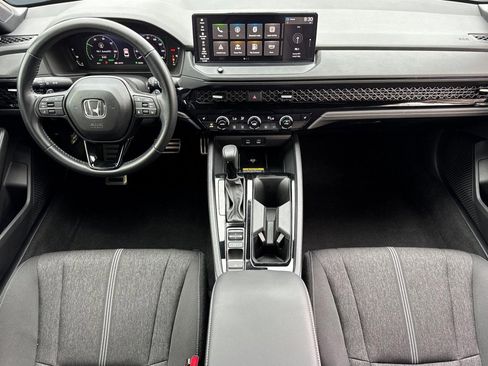 Used 2025 Honda Accord Sport image 17