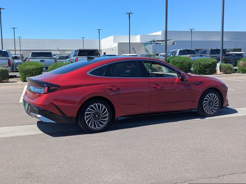 Used 2025 Hyundai Sonata Limited FWD image 5