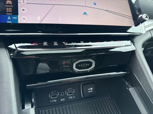 New 2026 Jeep Grand Cherokee Altitude image 16