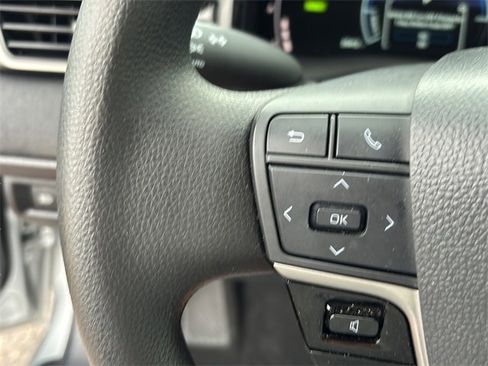 Used 2025 Toyota Camry LE image 23