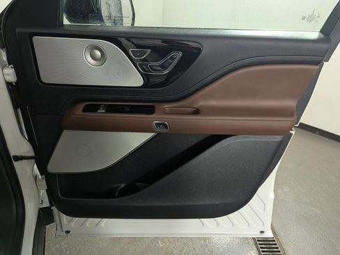Used 2025 Lincoln Aviator Reserve w/ Equipment Group 201A image 22