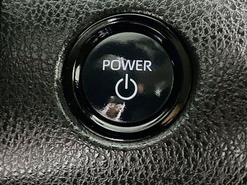 Used 2025 Toyota Camry XLE FWD image 23