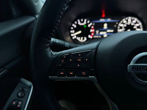 Used 2023 Nissan Sentra SR w/ SR Premium Package image 22