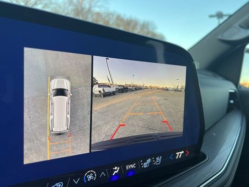 New 2026 Chevrolet Suburban Premier image 15