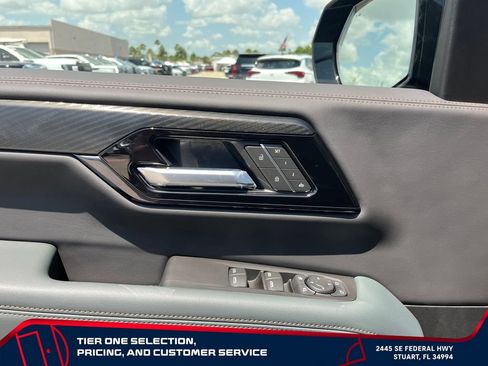 New 2026 GMC Yukon XL AT4 w/ AT4 Premium Plus Package AWD/4WD image 23
