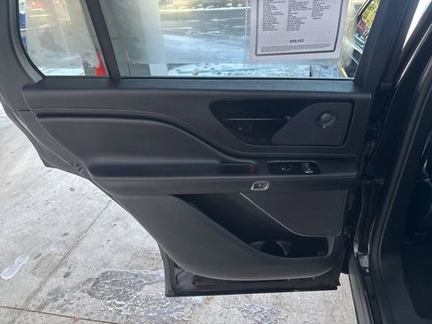 Used 2024 Lincoln Aviator Reserve image 25