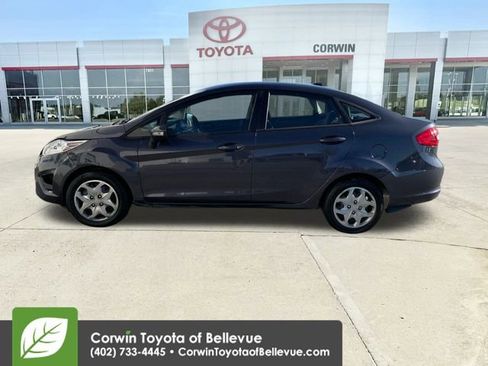 Used 2013 Ford Fiesta SE image 5