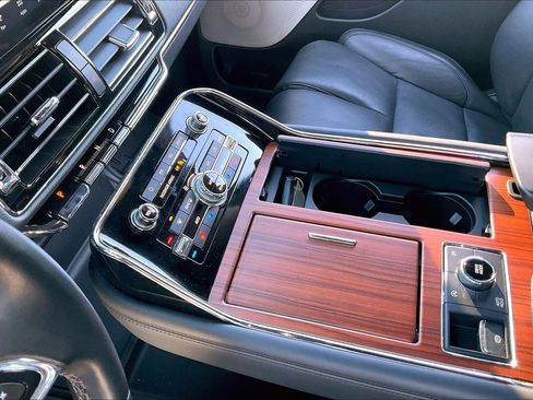 Used 2024 Lincoln Navigator Reserve w/ Equipment Group 201A image 14