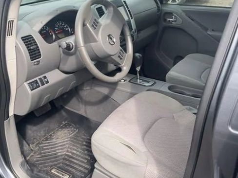 Used 2020 Nissan Frontier SV w/ Midnight Edition Floor Mats RWD image 7