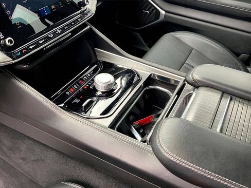 Used 2023 Jeep Wagoneer Series II image 18