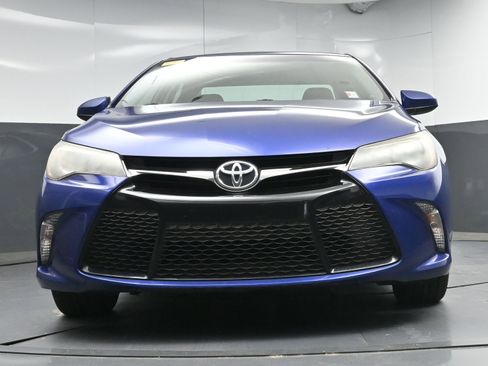 Used 2015 Toyota Camry SE FWD image 23