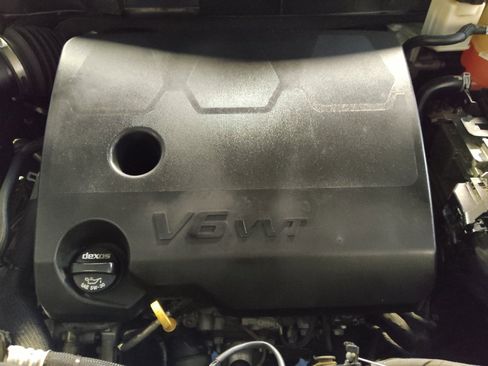 Used 2020 Chevrolet Traverse Premier FWD image 30