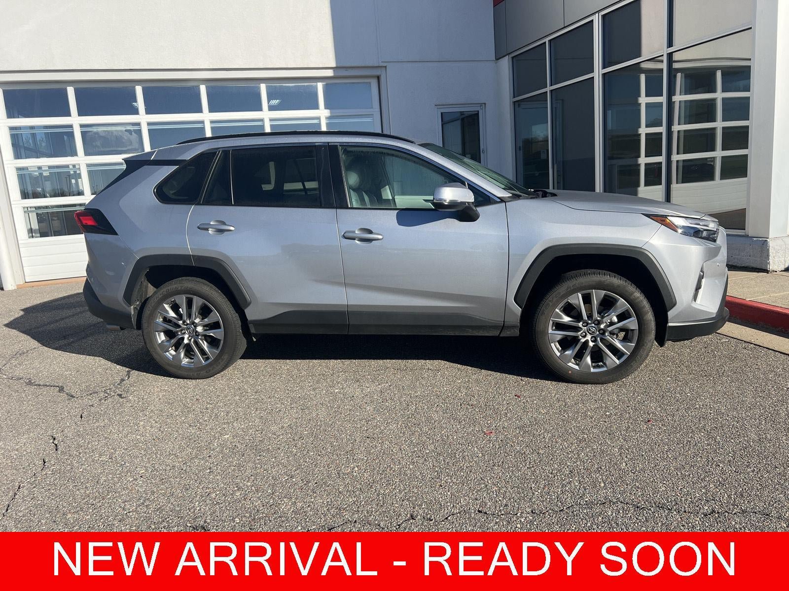 Used 2025 Toyota RAV4 XLE Premium w/ Weather Package AWD/4WD image 1