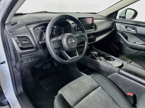 Used 2024 Nissan Rogue SV FWD image 10
