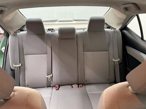 Used 2014 Toyota Corolla LE FWD image 37
