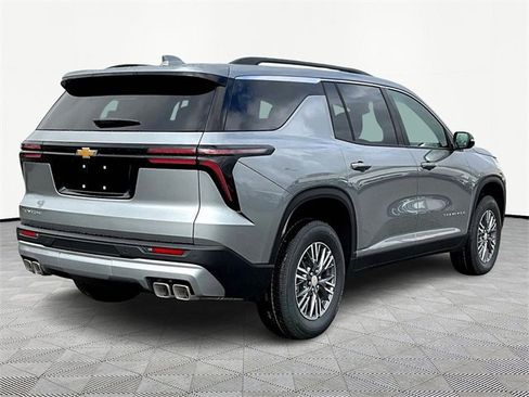 New 2026 Chevrolet Traverse LT image 6
