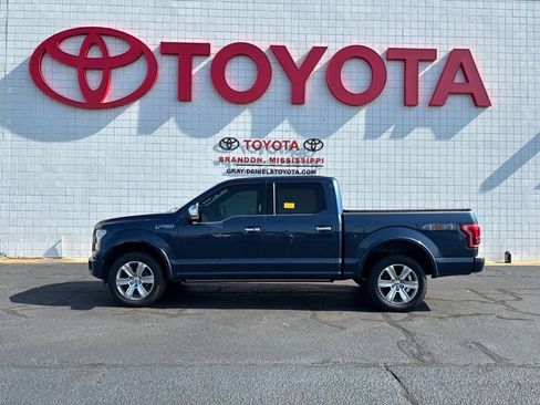 Used 2016 Ford F150 Platinum w/ Equipment Group 701A Luxury AWD/4WD image 4
