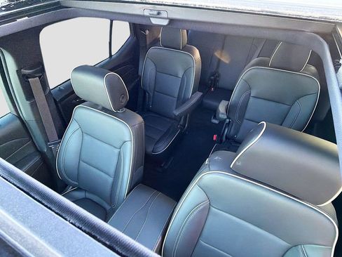 Used 2023 Chevrolet Traverse Premier w/ Redline Edition image 23