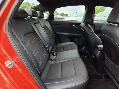 Used 2022 Kia Forte GT-Line w/ GT-Line Technology Package image 11