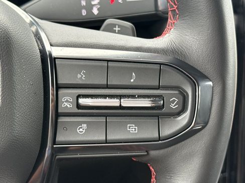 Used 2025 GMC Yukon AT4 Ultimate w/ LPO, Floor Liner Package AWD/4WD image 28