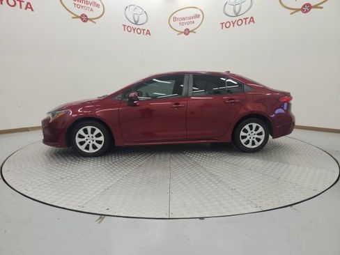 Used 2023 Toyota Corolla LE FWD image 5
